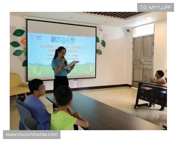 墨韵飞扬,青春筑梦——铃里高校书道部:笔尖上的艺术与成长